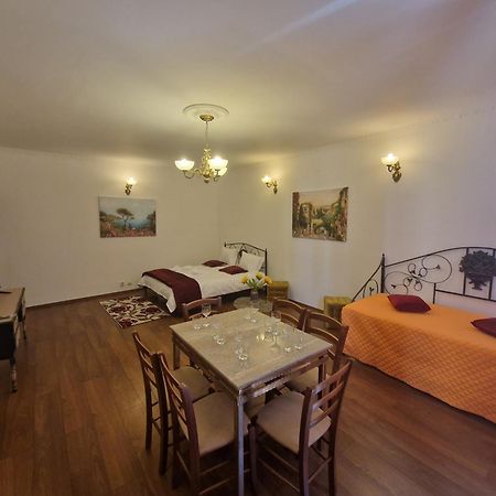 5* Royal House Near Unirii Square Cluj-Napoca Exterior foto