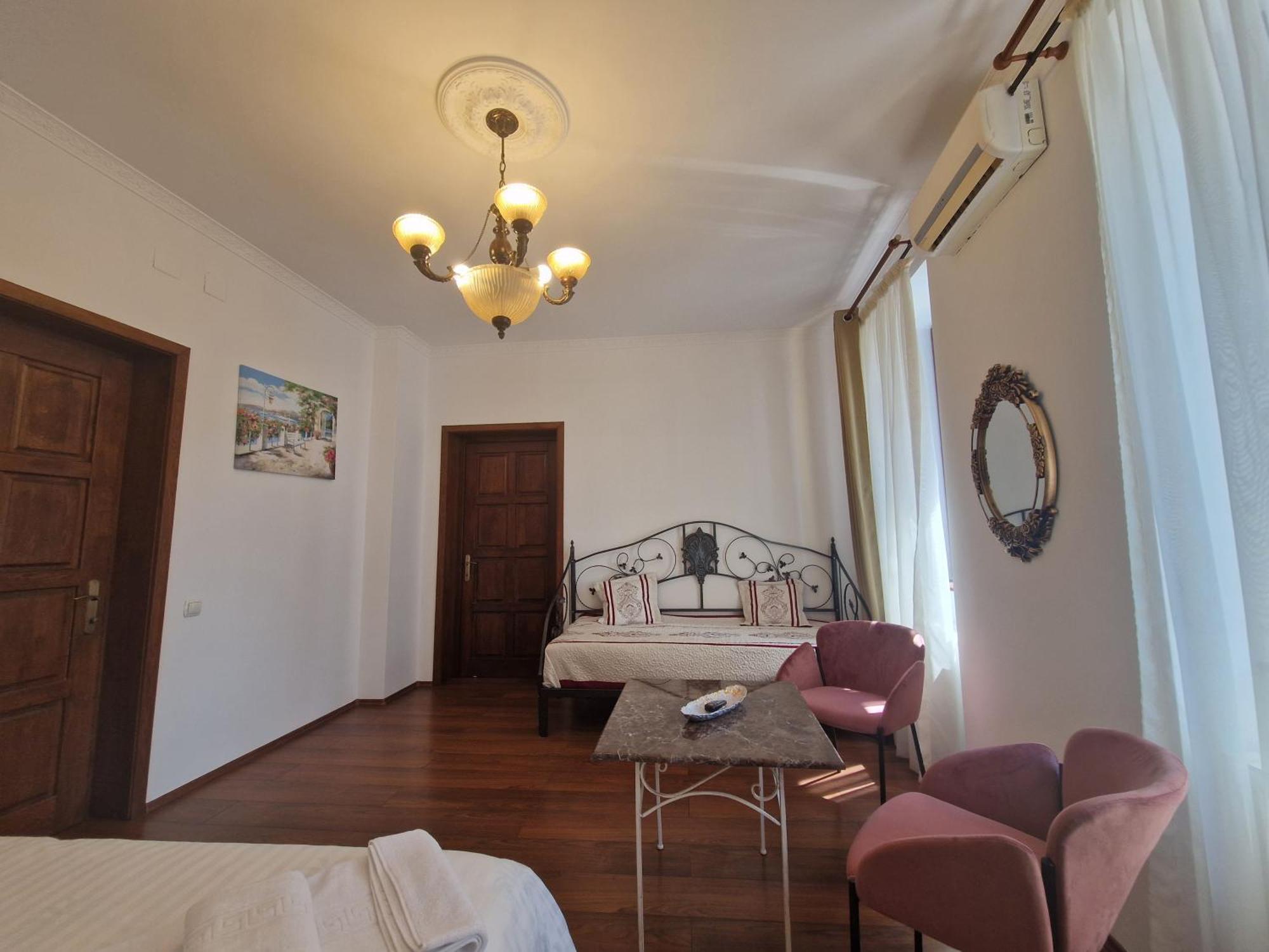 5* Royal House Near Unirii Square Cluj-Napoca Exterior foto